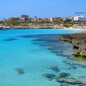 Hotel Il Faro Della Guitgia Tommasino